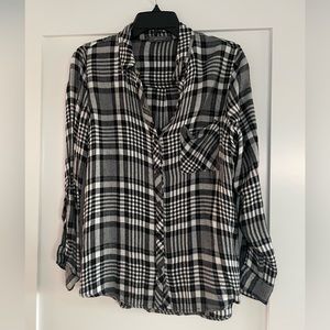 Cute plaid button up